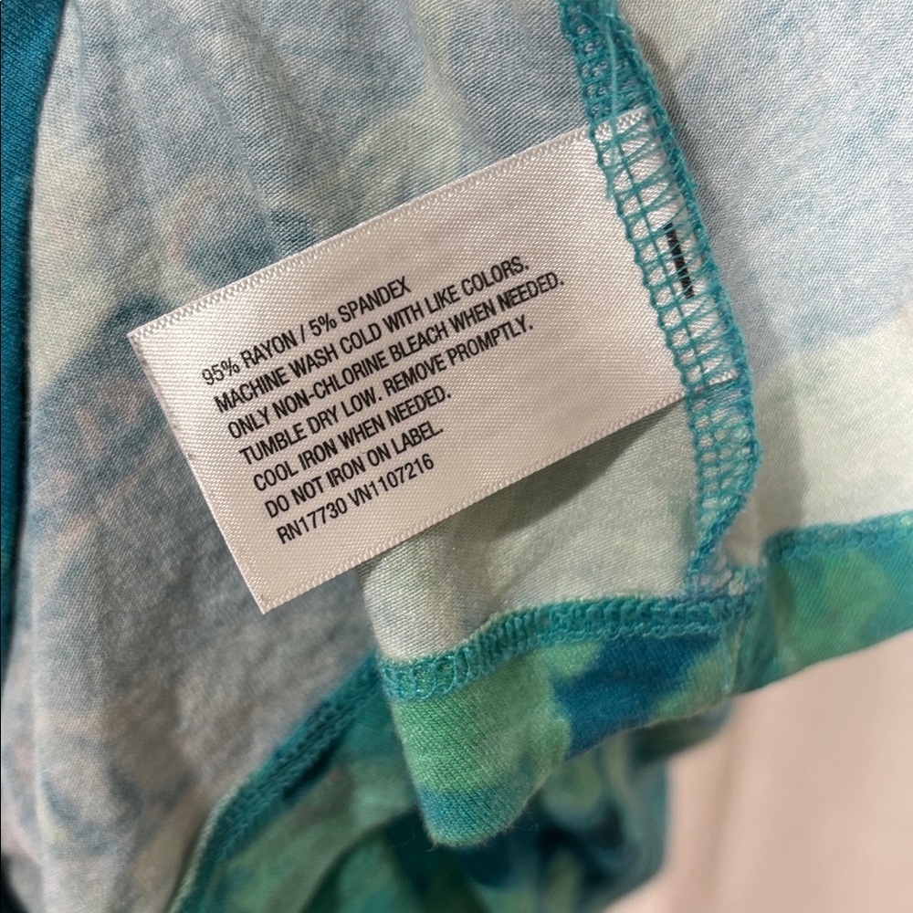 Liz Lange Teal Aqua Abstract Print V-Neck Maternity/Midi Dress - Picture 7 of 7